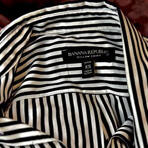 Banana Republic Black and White Blouse